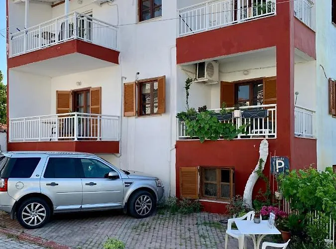 M&m Hotel de apartamente Polychrono